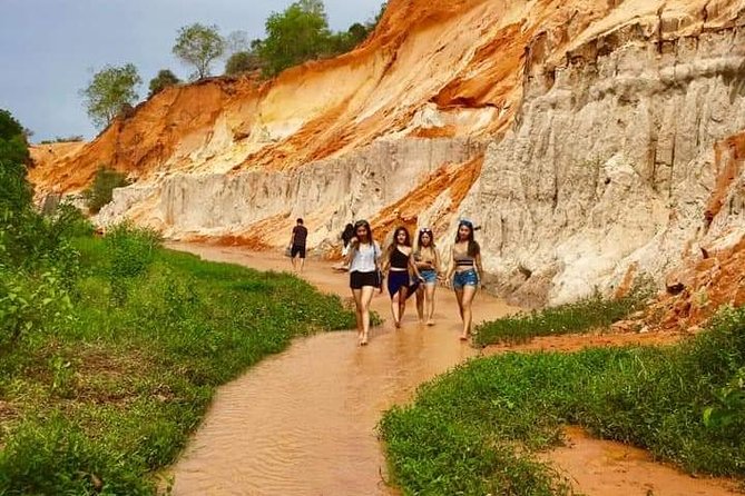 2-Day Free & Easy Mui Ne Beach Tour from Ho Chi Minh City - The resort stay: breakfast, lunch, and the peace of one organized night