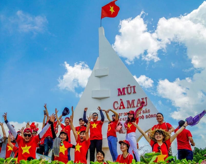 3 DAYS MEKONG DELTA - Mỹ Tho’s morning: Vinh Trang Pagoda and the Tien River to Unicorn Island