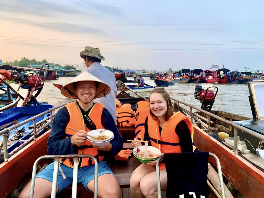3 DAYS MEKONG DELTA - Food and drink on the tour: included meals, local style, and market snacks