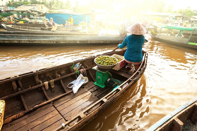 3 Days Mekong Delta Tours from Ho Chi Minh to Phnompenh - Cai Rang Floating Market: Morning Boat Sights and a Dockside Meal Break
