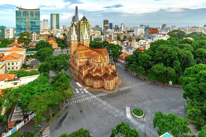 5-Day Explore Southern Vietnam | Best Tour Packages & Itinerary - Day 4: Cai Rang Floating Market Early Morning and the 10 Vo Ancient House