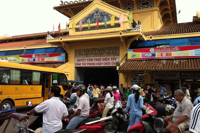 Afternoon Half-Day Introduction to Saigon Tour - French Colonial Sights Around the Palace Area