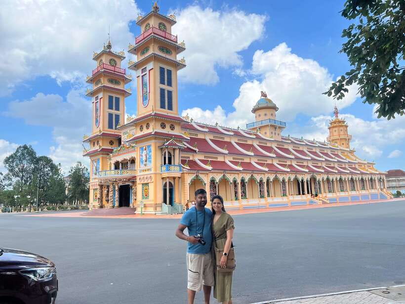 Black Virgin Mountain, Cu Chi Tunnels, Cao Dai Temple Tour - Cao Dai Temple: Color, Symbolism, and the 360° Ceiling Film