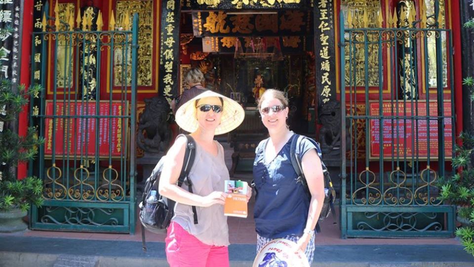 Customized Ho Chi Minh City Experience on Cyclo with Driver - English Guide vs. Real Local Flow: What Language Expectation Actually Means