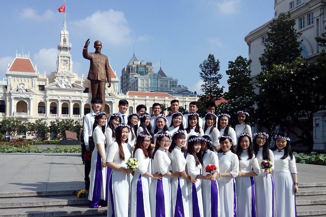DISCOVERING UNSEEN Parts Of Saigon Full Day - People’s Committee Building and the colonial streetscape feeling in 15 minutes