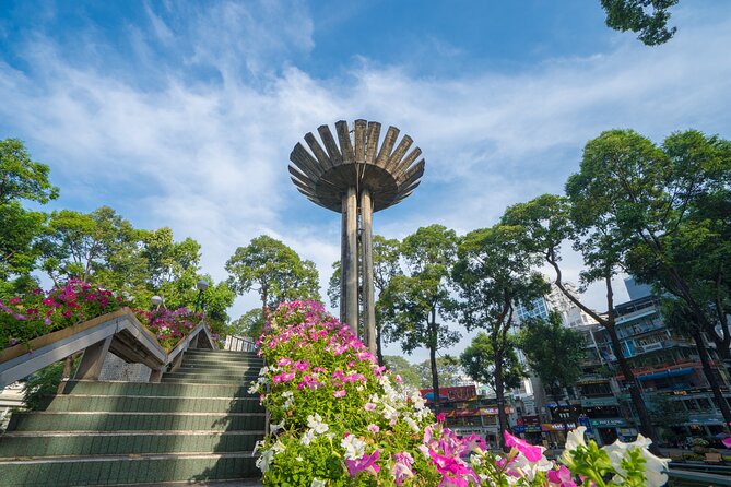 Essential Saigon Walking Tour: All Must-see - Saigon Opera House and People’s Committee: power and performance