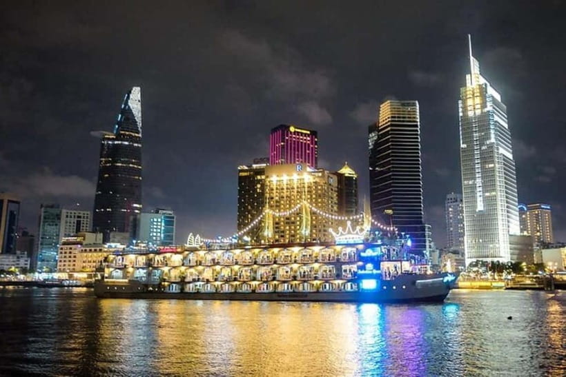 Experience Dinner On Luxury Cruise Along Saigon River - Dinner on the Water: What You Get With the Buffet