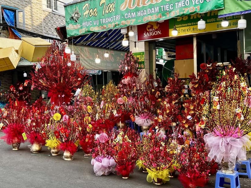 Free E-Sim Saigon Hidden Gems Tour with Local Guide - Key things you’ll love on this Saigon street-life tour