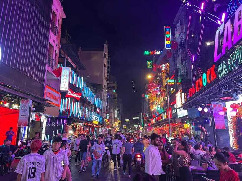 Free E-sim Saigon Nightlife Hopping Tour - Who this tour fits best (and who should skip it)