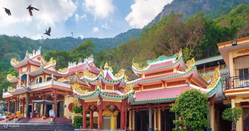From Ho Chi Minh: Black Virgin Mountain& Cao Dai Temple tour - Lunch after the service: a practical finish