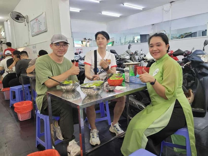 Good Morning Saigon By Motorbike - Flower market and bird-café coffee: a soft landing before the city grows loud