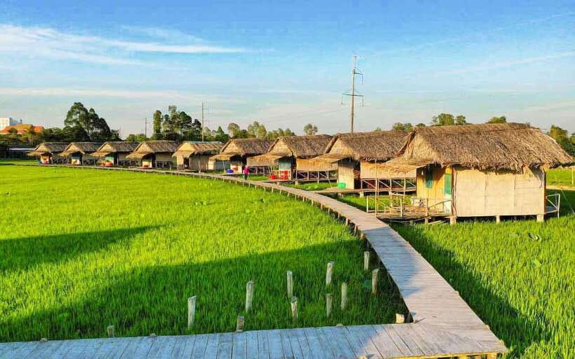 HCM: Authentic Dong Thap Mekong Delta Day Trip & Boat Ride - The early start: District 1 pickup to Cao Lãnh