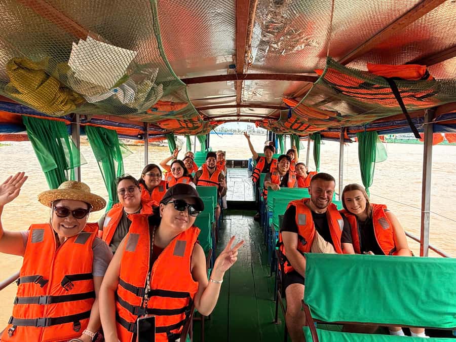 HCM: Authentic Mekong Delta - Boat, TukTuk, Khot Cake Making - Vinh Trang Pagoda: the calm culture anchor