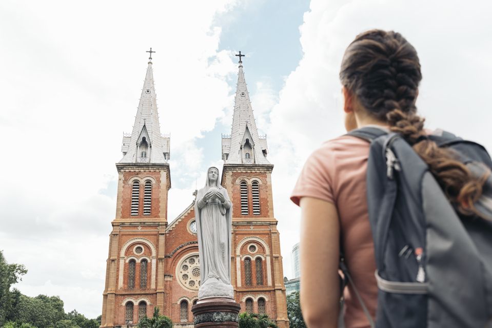 HCMC: English or German War History Tour: Tunnels & Museums - The Lunch Moment and How to Handle the Heat