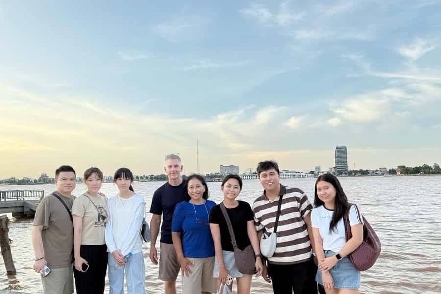 Ho Chi Minh: Adventurous Mekong Delta Full Day Tour - Vinh Trang Pagoda: Vietnamese, Khmer, and Chinese influences in one place