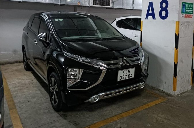 HO CHI MINH AIRPORT: CAR 7s PICK UP <-> HOTEL (one way transfer) - Getting dropped off: District 1, 3, and 4 included