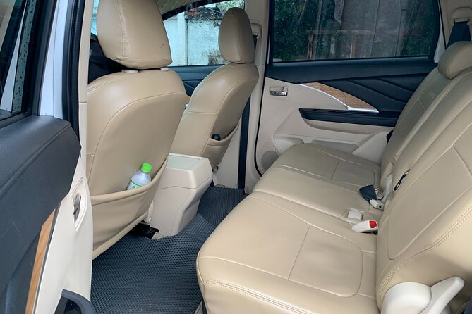HO CHI MINH AIRPORT: CAR 7s PICK UP <-> HOTEL (one way transfer) - Communication and mobile ticket: how to make the pickup easy