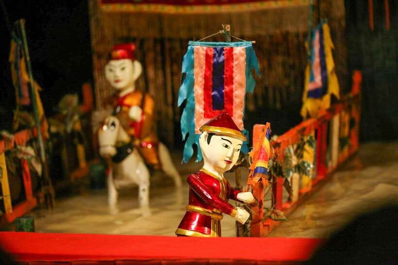 Ho Chi Minh: Authentic Vietnamese Dinner & Water Puppet Show - Golden Dragon Water Puppet Theater: How the Puppets Actually Move