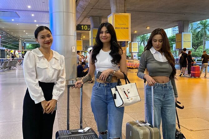 Ho Chi Minh City Airport Transfer - Door-to-door rides in Saigon: getting out without the hassle