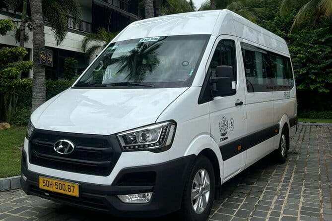 Ho Chi Minh City Airport Transfer - Safety, comfort, and the real-world curb reality