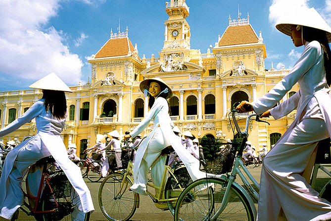 Ho Chi Minh City by Night - Dinner on River Junk - Getting to the Cruise Port: Time for Souvenir Photos
