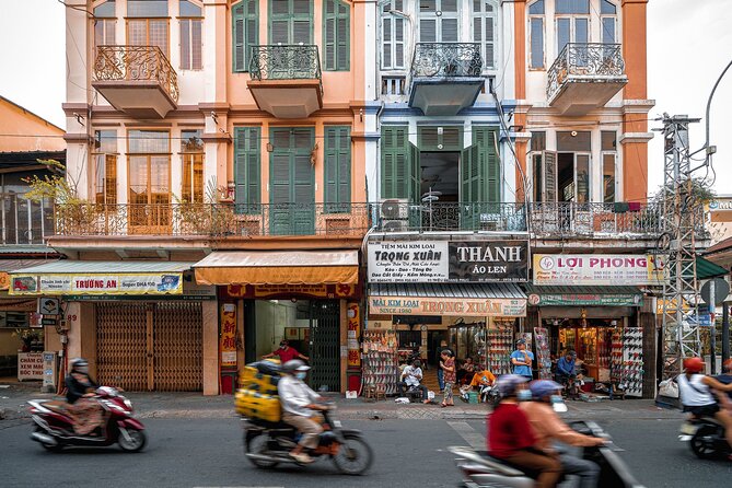 Ho Chi Minh City: Chinatown Hidden Treasures – Free Walking Tour - Stop 2: Hội Quán Nghĩa An (Nghĩa An Hoi Quan) and Community Architecture