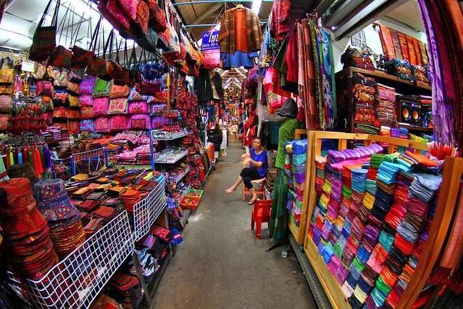Ho Chi Minh City: Chinatown Hidden Treasures – Free Walking Tour - Stop 3: Ba Thien Hau Temple and Cantonese Details You Can Spot