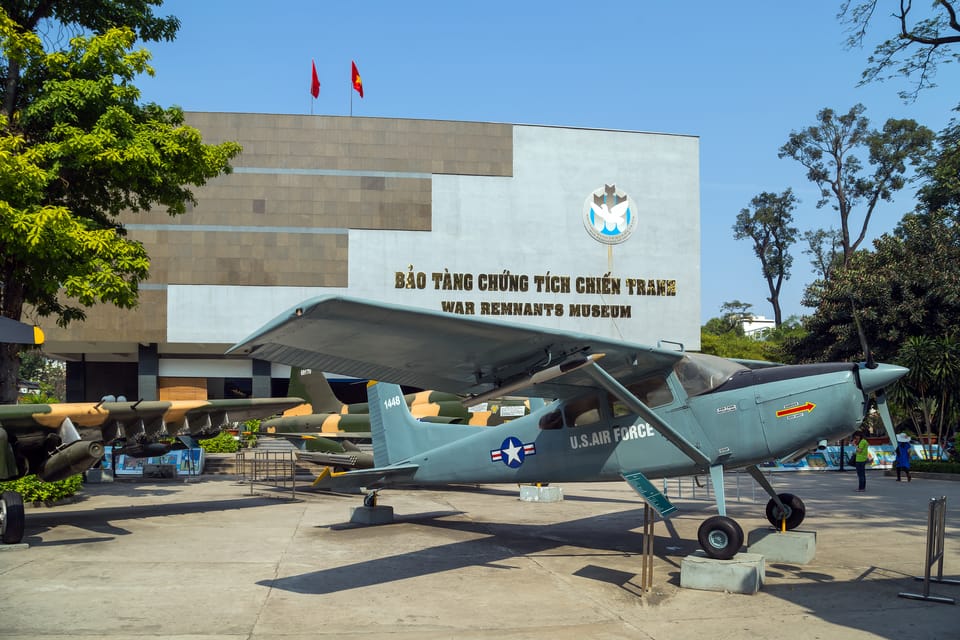 Ho Chi Minh City Cyclo Tour with English Speaking Guide - Hotel Continental and the Graham Greene connection