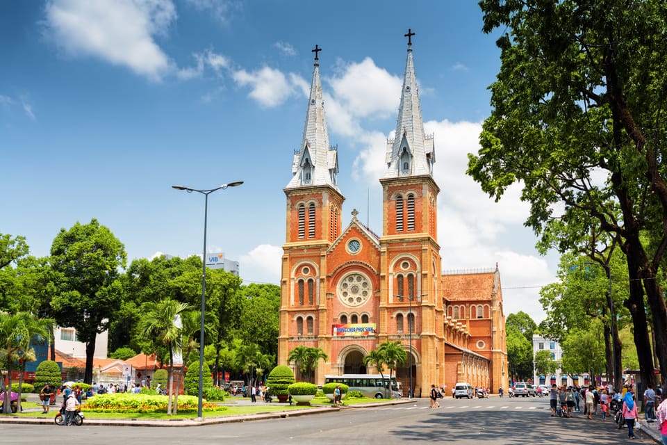 Ho Chi Minh City Cyclo Tour with English Speaking Guide - Indian temples, Ben Thanh Market, and Tao Dan Park pass-bys