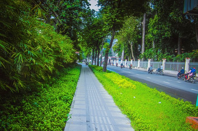 Ho Chi Minh City Half-day Tour - War Remnants Museum: Photos inside, military hardware outside