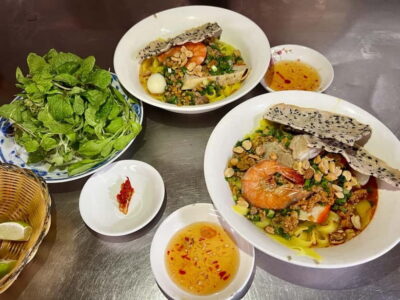 Ho Chi Minh City: Hidden Gems Street Food Walking Tour - The hidden-alley feel: a local hub at 20 Thuốc Street