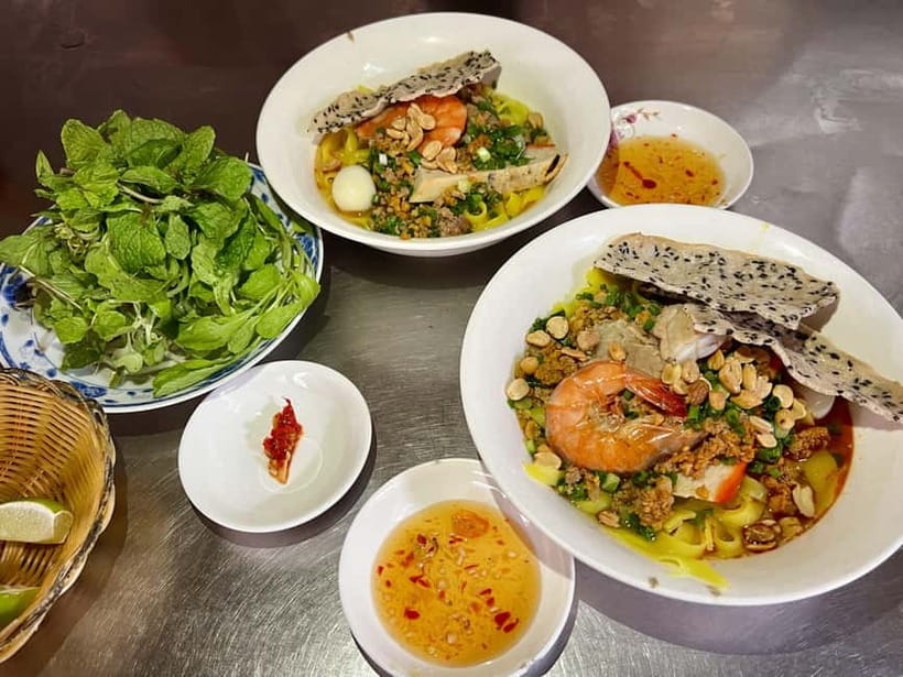 Ho Chi Minh City: Hidden Gems Street Food Walking Tour - The hidden-alley feel: a local hub at 20 Thuốc Street