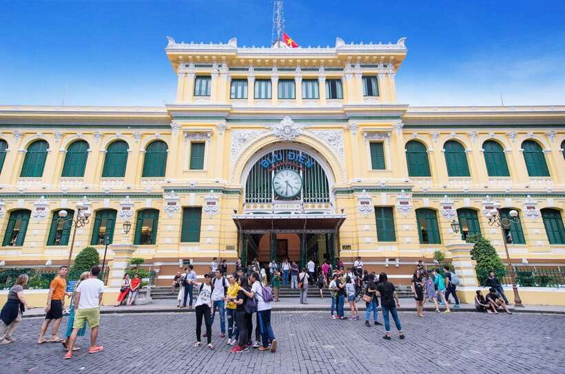 Ho Chi Minh City: Hop-On Hop-Off Bus Tour by Vistra - Audio commentary: what it adds and how to handle silent seats
