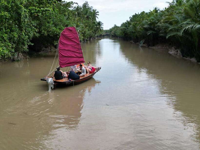 Ho Chi Minh City: Mekong Delta Day Trip with Lunch & Drinks - Kayak or rowing boat in the coconut canals