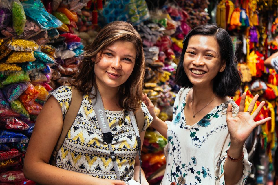 Ho Chi Minh City: Private City Tour Off the Beaten Track - Ba Chien Hau pagoda: a stop that explains more than it shows