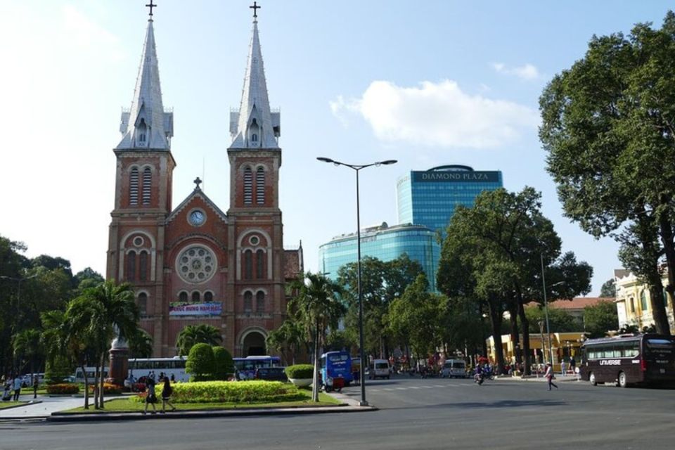 Ho Chi Minh City: Private custom tour with a local guide - Pickup and timing: getting the day off to a good start