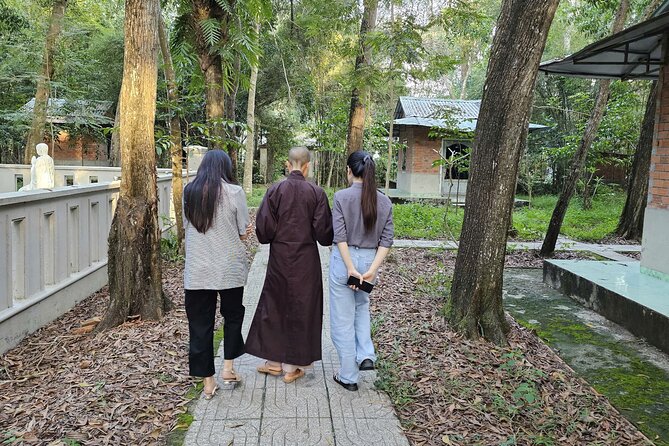 Ho Chi Minh city private tour guide - Chợ Lớn Chinatown and Phố Tau Sài Gòn: temples and alley culture