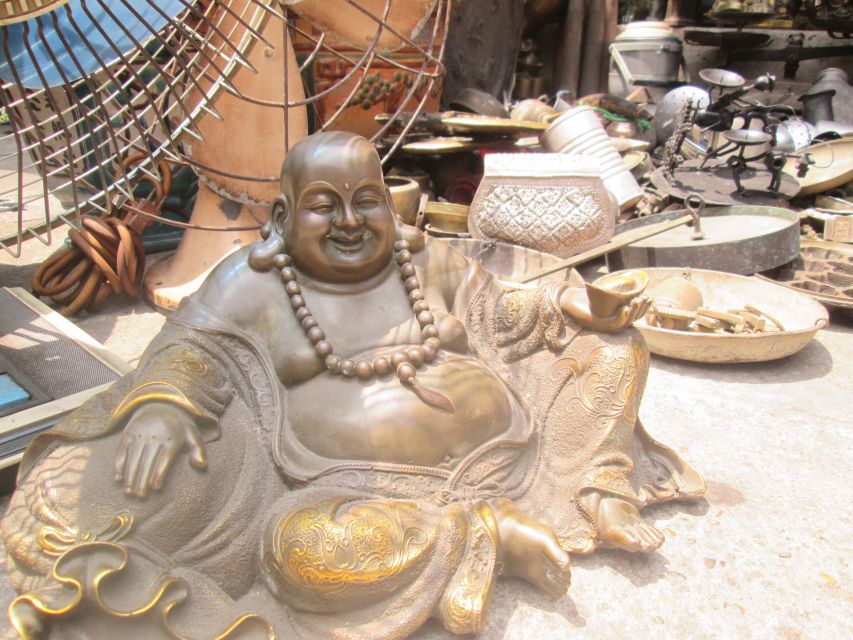 Ho Chi Minh City: Saigon Morning Markets Tour by Motorbike - Guides Make the Difference: Anh and Vincent’s Style