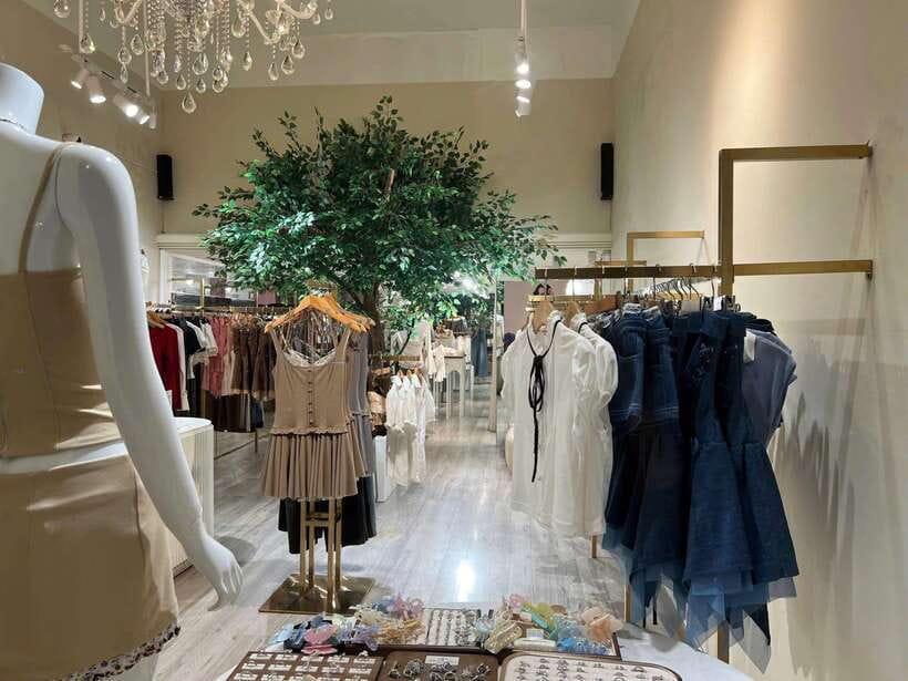 Ho Chi Minh City: Shopping Tour with Local Guide - The local brand apartment shops: where the interesting finds hide