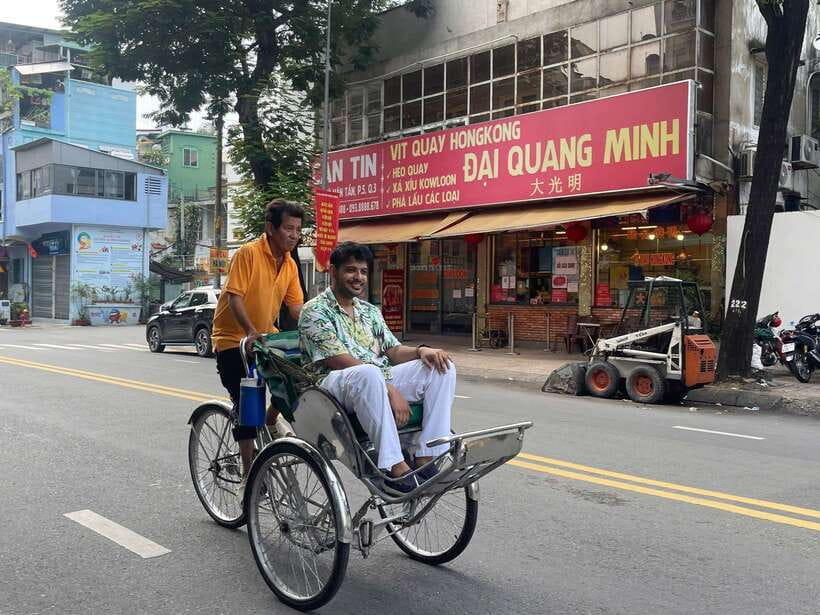 Ho Chi Minh City Sightseeing Panoramic Cycling Tour By Cyclo - How the cyclo tour pacing works in the real streets of Ho Chi Minh City