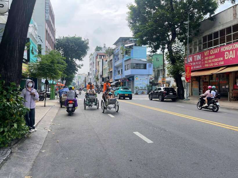 Ho Chi Minh City Sightseeing Panoramic Cycling Tour By Cyclo - Weapon Bunker and other hard-to-skip stops