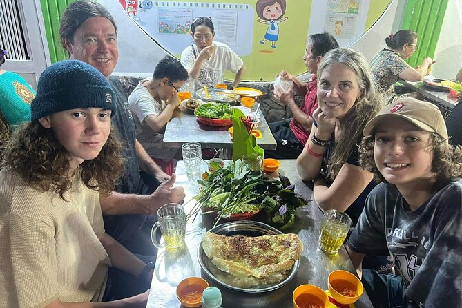 Ho Chi Minh City: Street Food & Sightseeing Tour with Local Guide - The Real Value: Getting City Context While You Eat