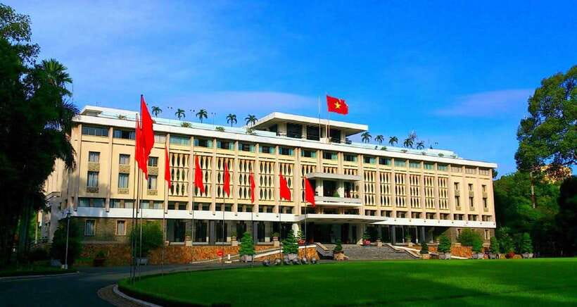 Ho Chi Minh City: Top Sightseeing Saigon Trip & History Tour - A timeline-style Saigon day: from 1975 to today’s markets