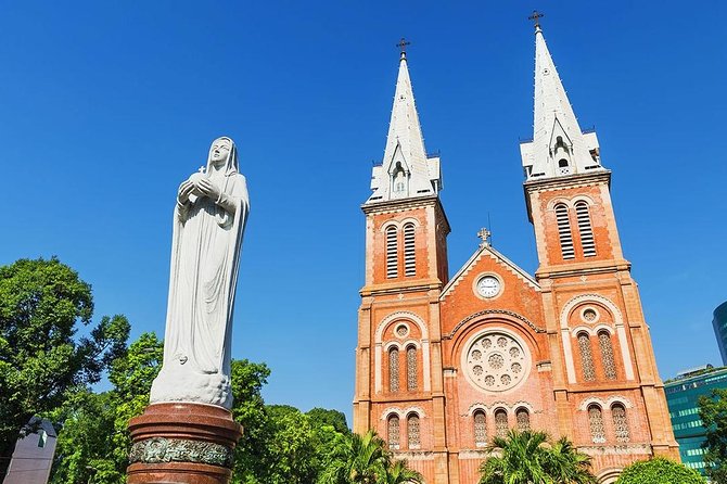 Ho Chi Minh City: War Remnants Museum & Ben Thanh Market - Price and logistics: $69 that includes the real costs