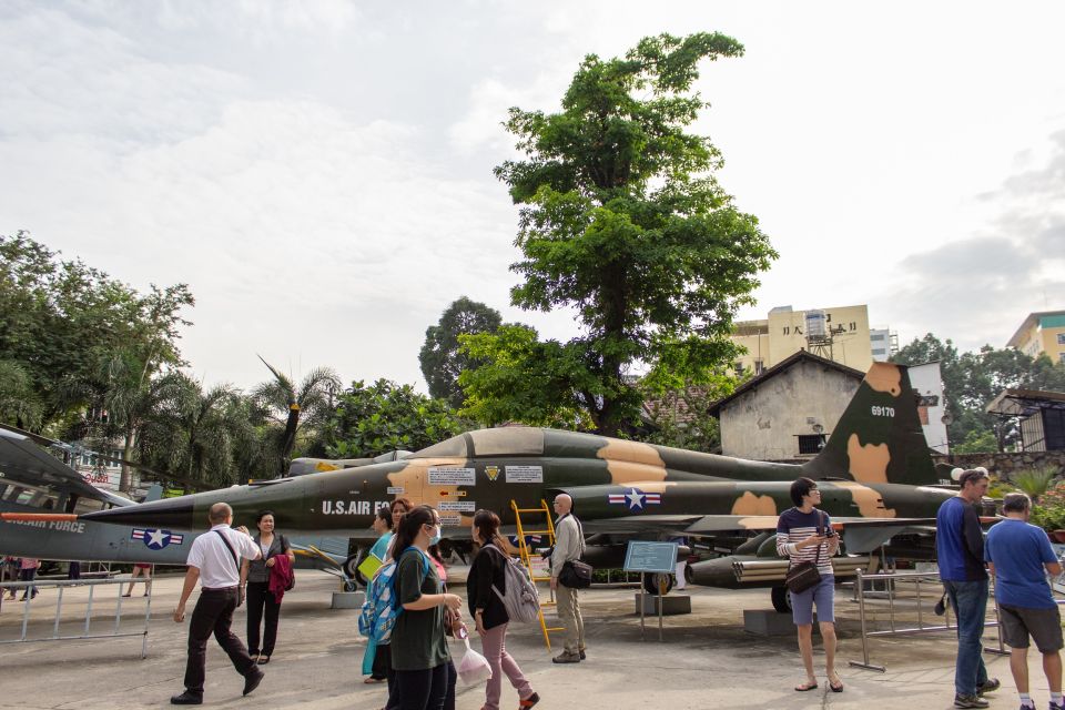 Ho Chi Minh: Customize Your HCMC Tour: English or German - Morning timing and heat strategy: why pickup starts early