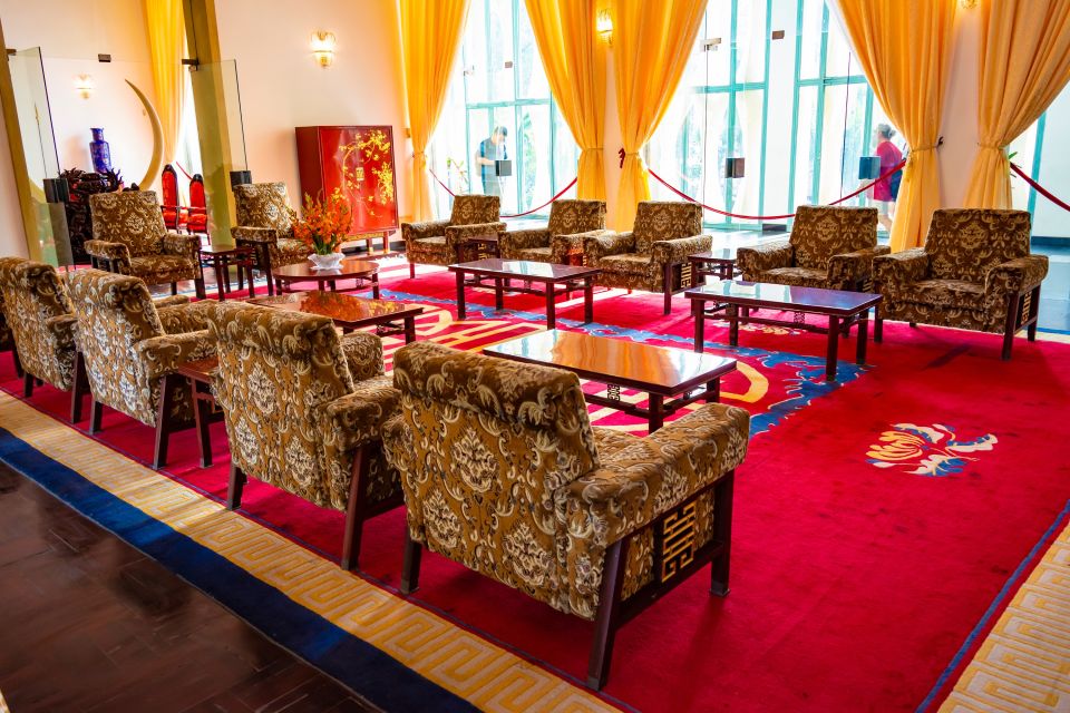 Ho Chi Minh: Customize Your HCMC Tour: English or German - Market time: Ben Thanh, Binh Tay, and the Flower Market