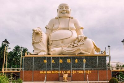 Ho Chi Minh Daily Tour: Full Day Mekong Delta (Private tour) - Morning Start: Vinh Trang Pagoda and a Long Southward Stretch