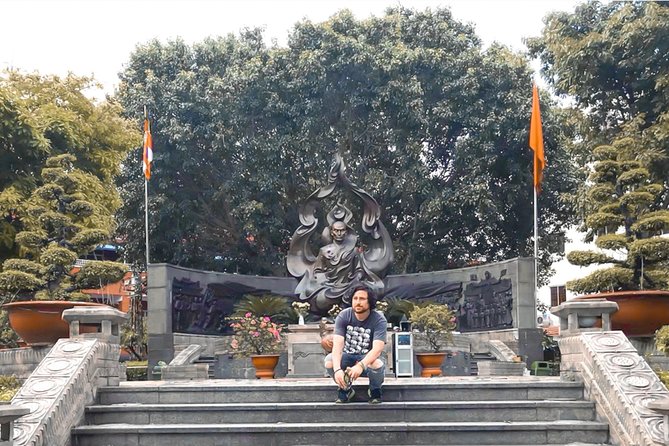 Ho Chi Minh Most Historical Spots & War Museum Tour (Private & All-Inclusive) - A City-Icons Circuit: Turtle Lake, Churches, Post Office, and Opera