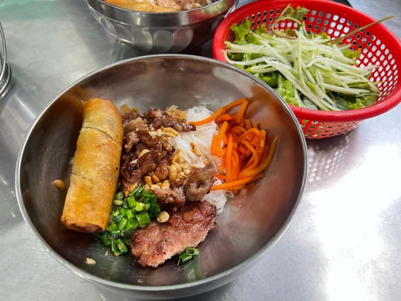 Ho Chi Minh: Original Walking Street Food Tour with Foodies - The pacing: 2.5 km of walking over 210 minutes
