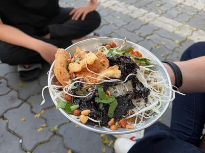 Ho Chi Minh: Original Walking Street Food Tour with Foodies - The food lineup: 10 dishes and drinks that map the best of Saigon street eating